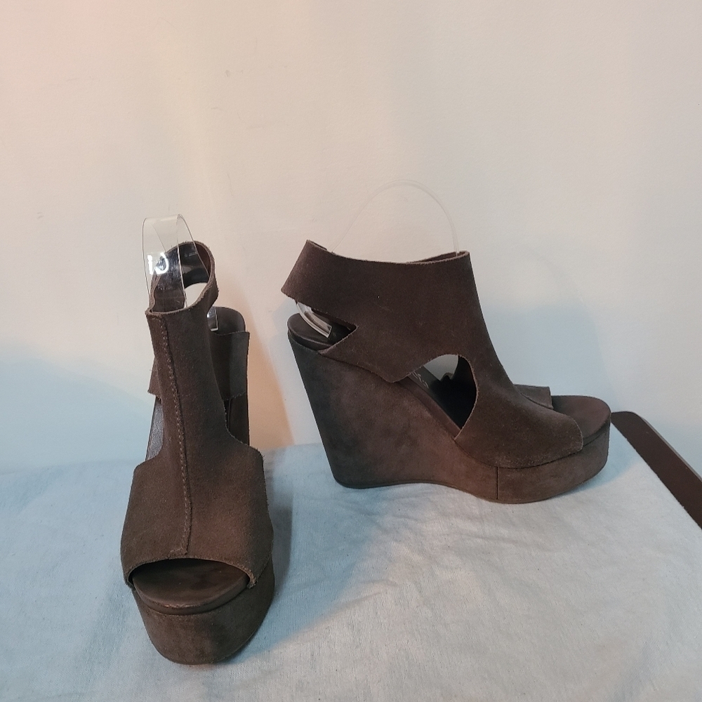 Pedro Garcia Wedges